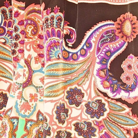 FRANCESCA'S COLLECTIONS WOMEN'S SHORTS  BLACK ORANGE & GREEN PAISLEY PRINT - Picture 3 of 4